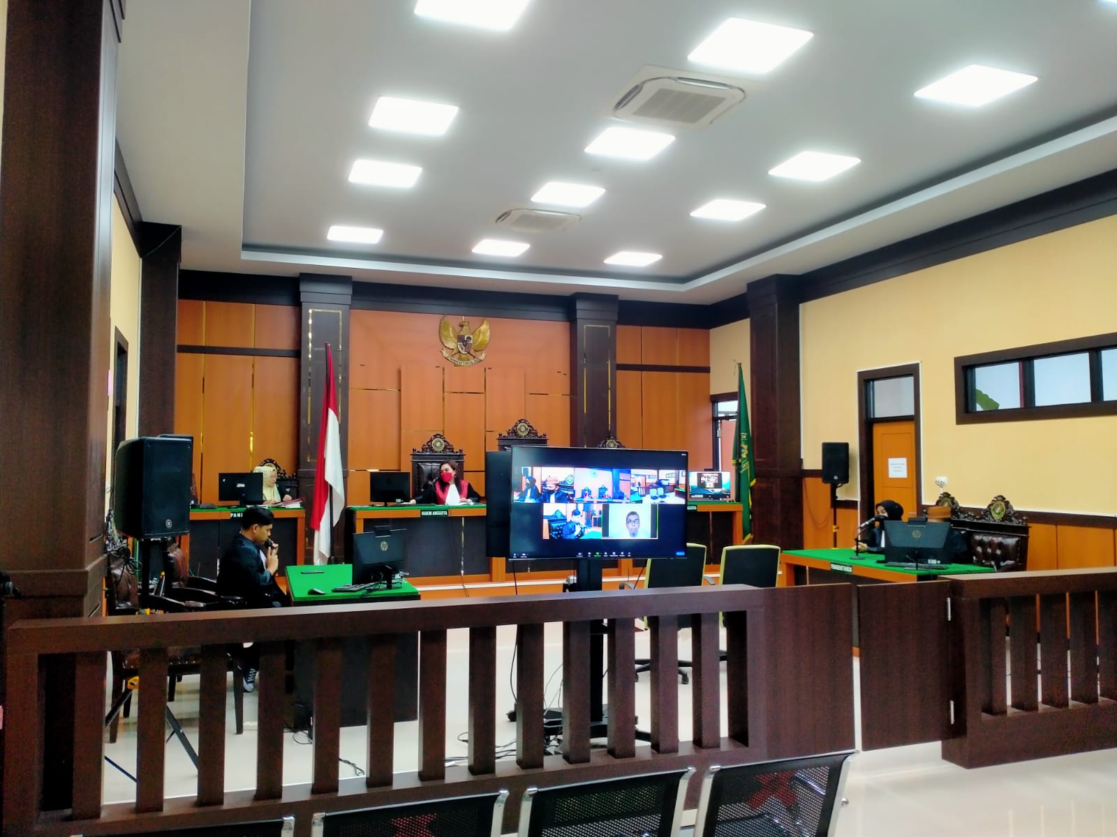 Serang PT Langgam, Anthony Hamzah Dituntut 3 Tahun Penjara