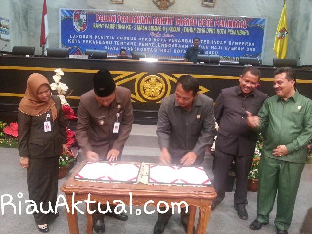 Anggota Pansus Haji DPRD Pekanbaru Sampaikan Laporan