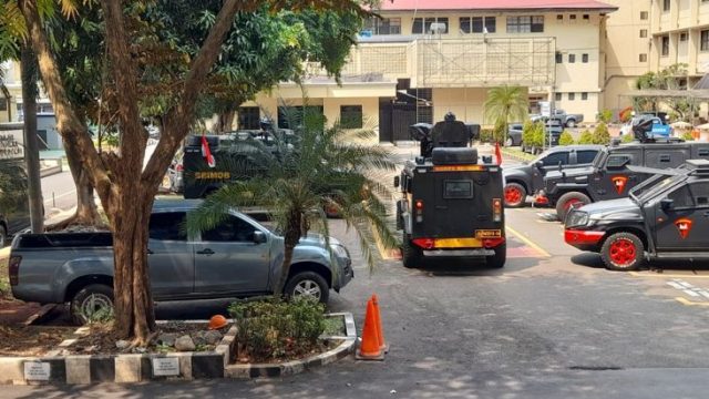 Puluhan Anggota Brimob Bersenjata Laras Panjang Datangi Bareskrim, Diduga Terkait Kasus Brigadir Joshua