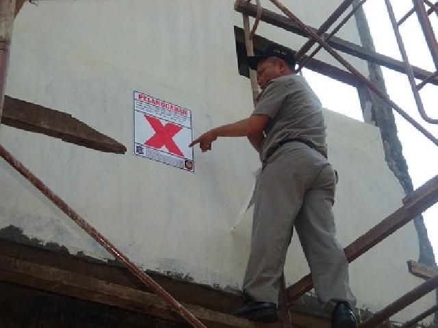 Tidak Miliki IMB, 16 Ruko di Pekanbaru Disegel