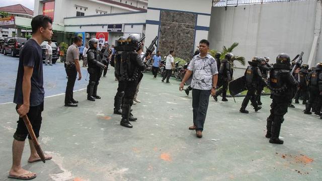 Menkum Pecat Karutan Pekanbaru dan Kepala Pengamanan