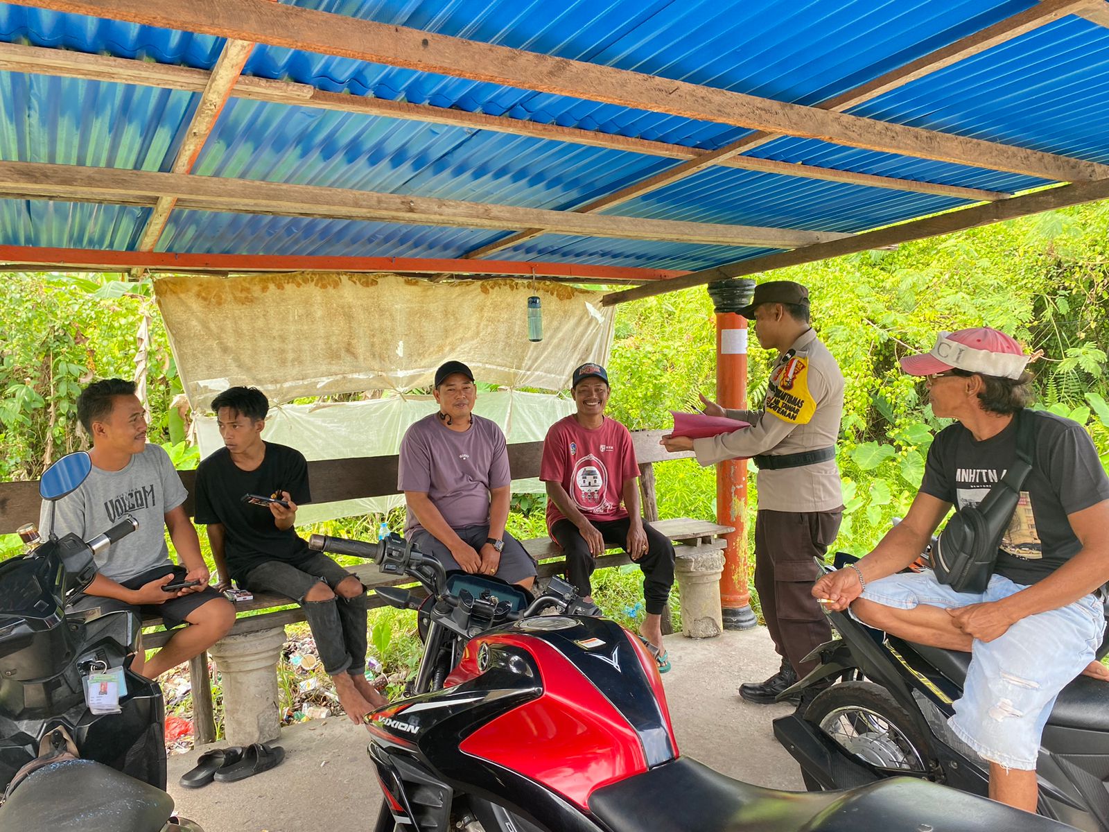 Polsek Kateman Sosialisasi dan Imbauan Pemilu Damai di Desa Air Tawar