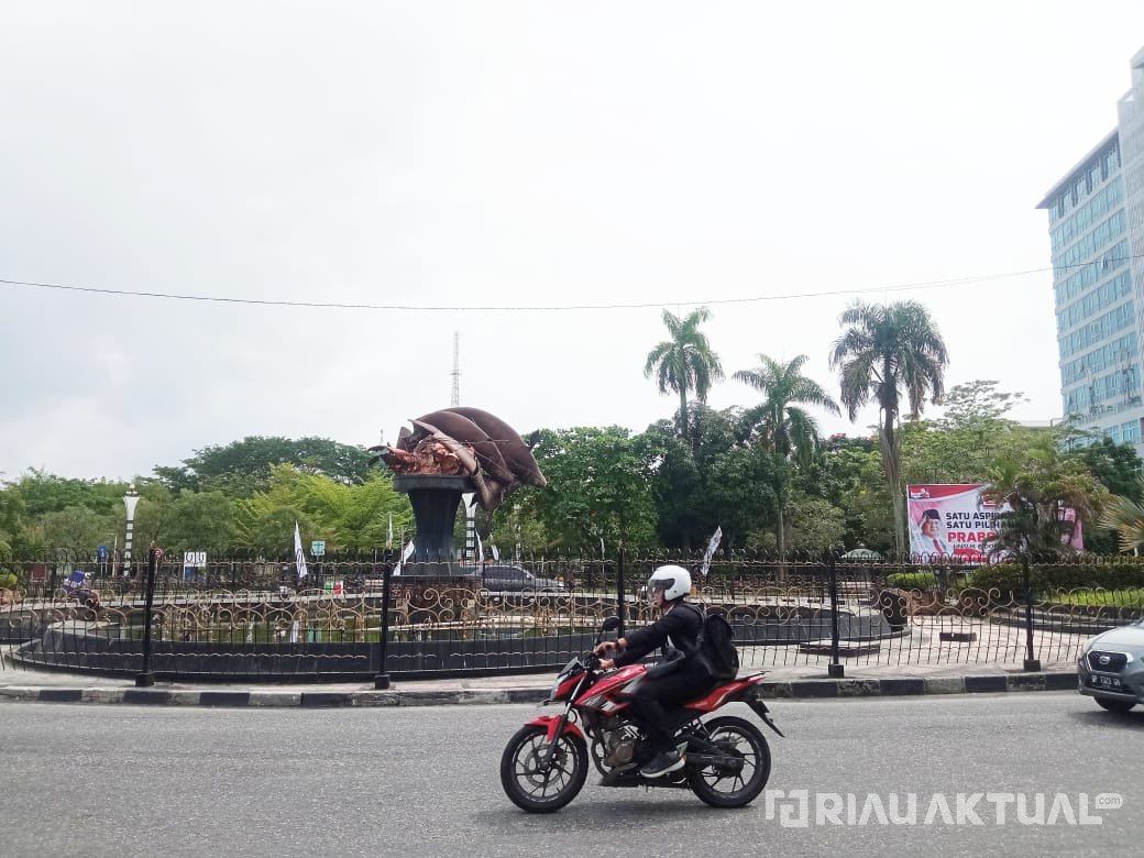 Tugu Selais Pekanbaru Roboh, Dibangun Lagi Atau Diganti? Ini Saran DPRD