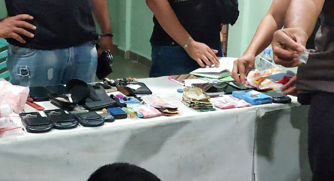 TNI AD Gerebek Lapak Narkoba di Rokan Hulu, 12 Orang Diamankan