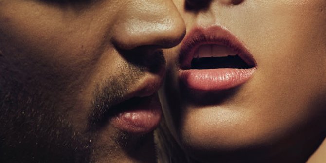 Tujuh Tips Aman Bercinta dengan Pasangan di Tengah Pandemi