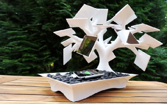 Mahasiswa Indonesia Ciptakan Pohon Elektrik yang Serap Polusi