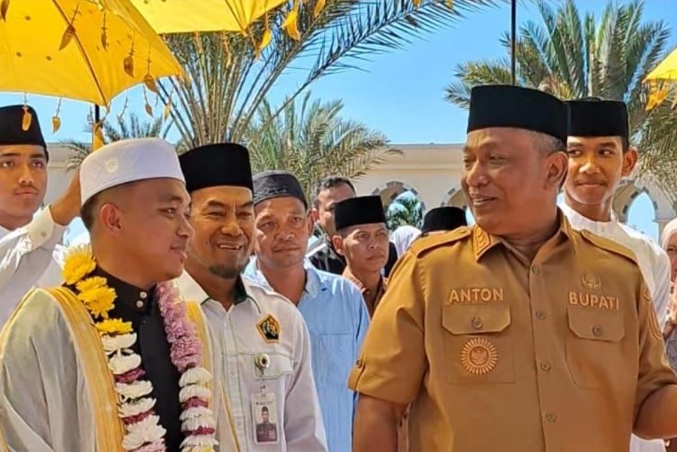 Bupati Anton Sambut Kepulangan Bayu Wibisono Damanik, Hafiz Quran dari Rohul Peraih Juara II MHQ Internasional di Arab Saudi