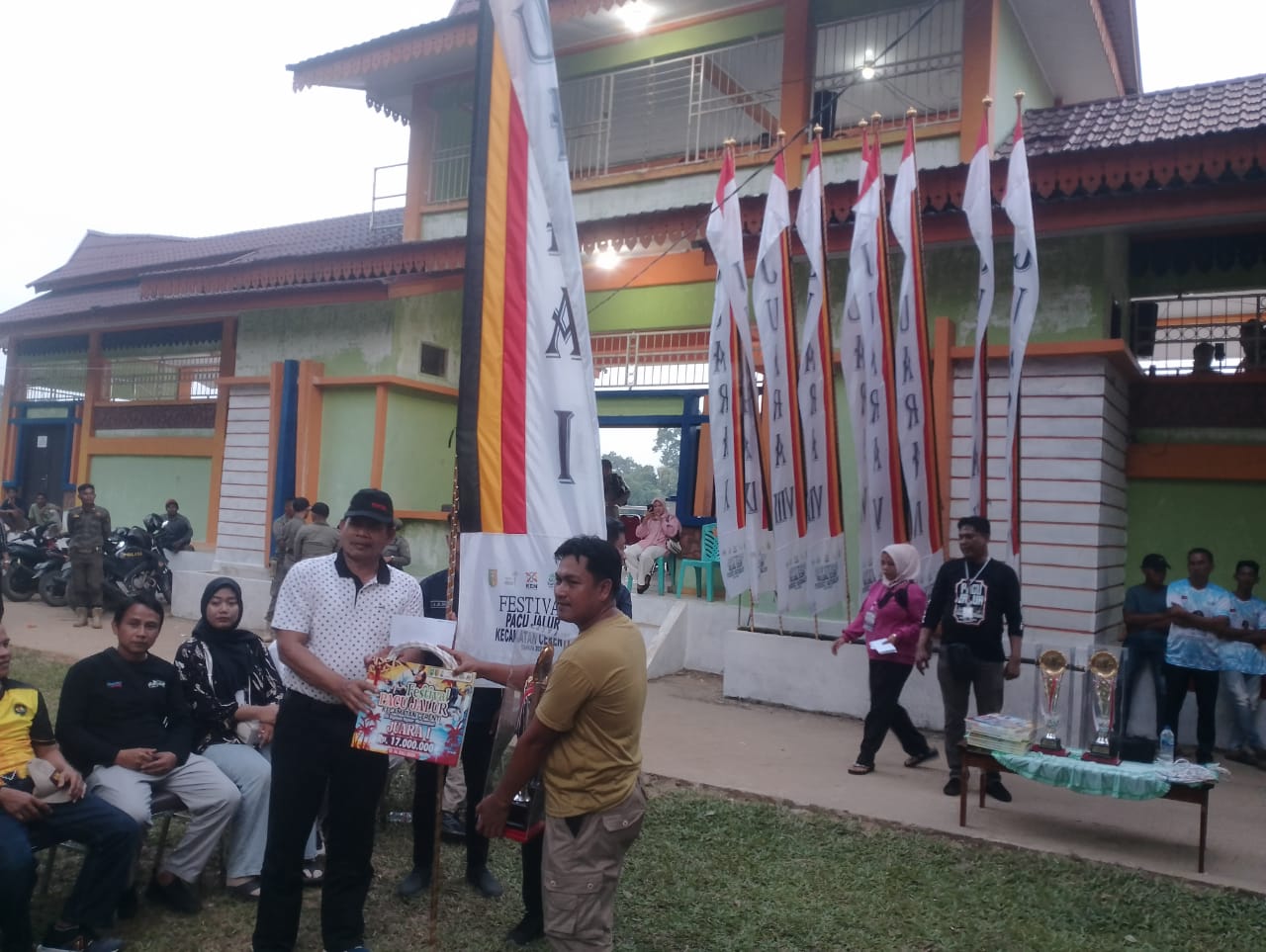 Jalur Sangkiang Indah Raih Gelar Juara Pertama dalam Festival Pacu Jalur Kecamatan Cerenti Tahun 2024
