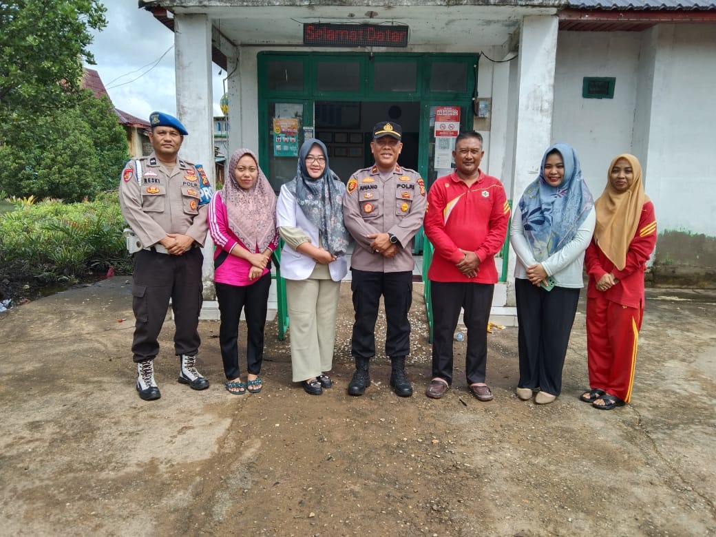 Kapolsek Teluk Belengkong Cek Kesiapan Pustu Sambut Pemilu Damai 2024