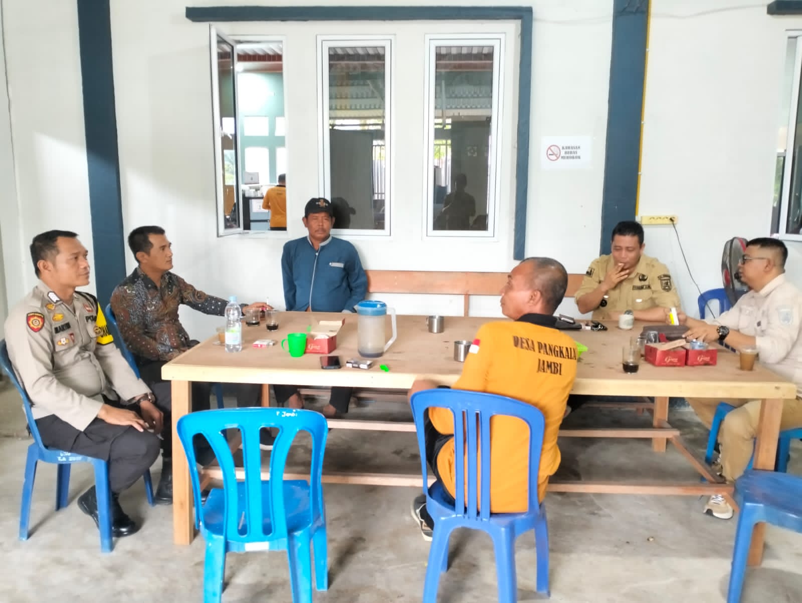 Polsek Bukit Batu Ajak Masyarakat Jaga Kamtibmas dan Tolak Hoaks Jelang Pilkada 2024