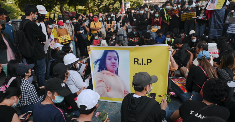 Dua Orang Demonstran Myanmar Tewas Tertembak