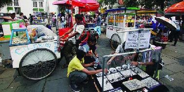 Bantuan PKL Arifin Ahmad Tunggu Pendataan