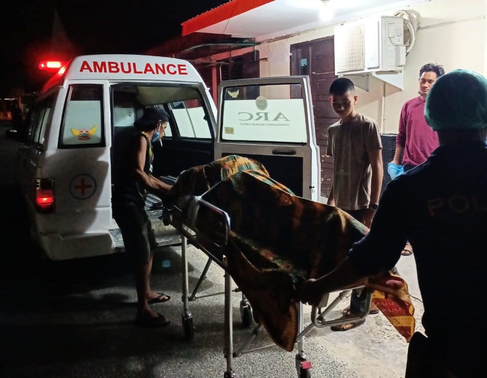 Seharian Tak Keluar Rumah, Pria Paruh Baya Ditemukan Tewas Tergantung