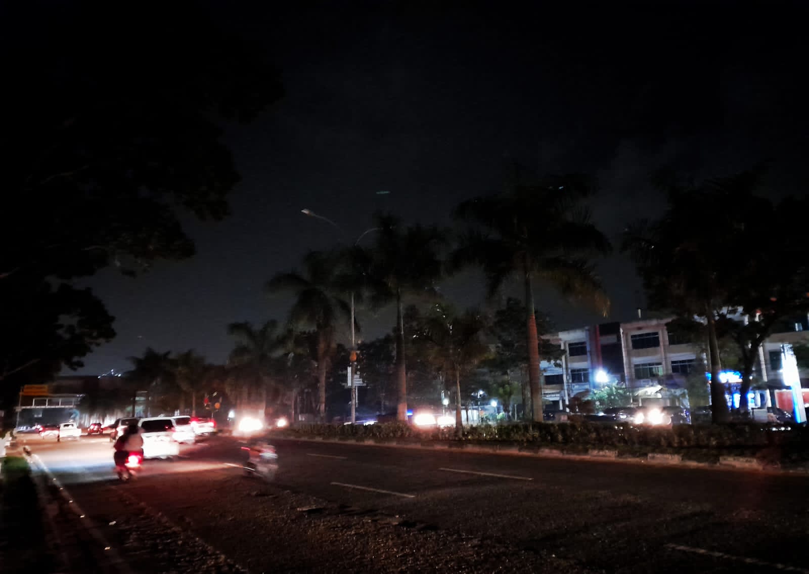 Komponen PJU Dicuri, Sejumlah Jalan Protokol di Pekanbaru Gelap Gulita