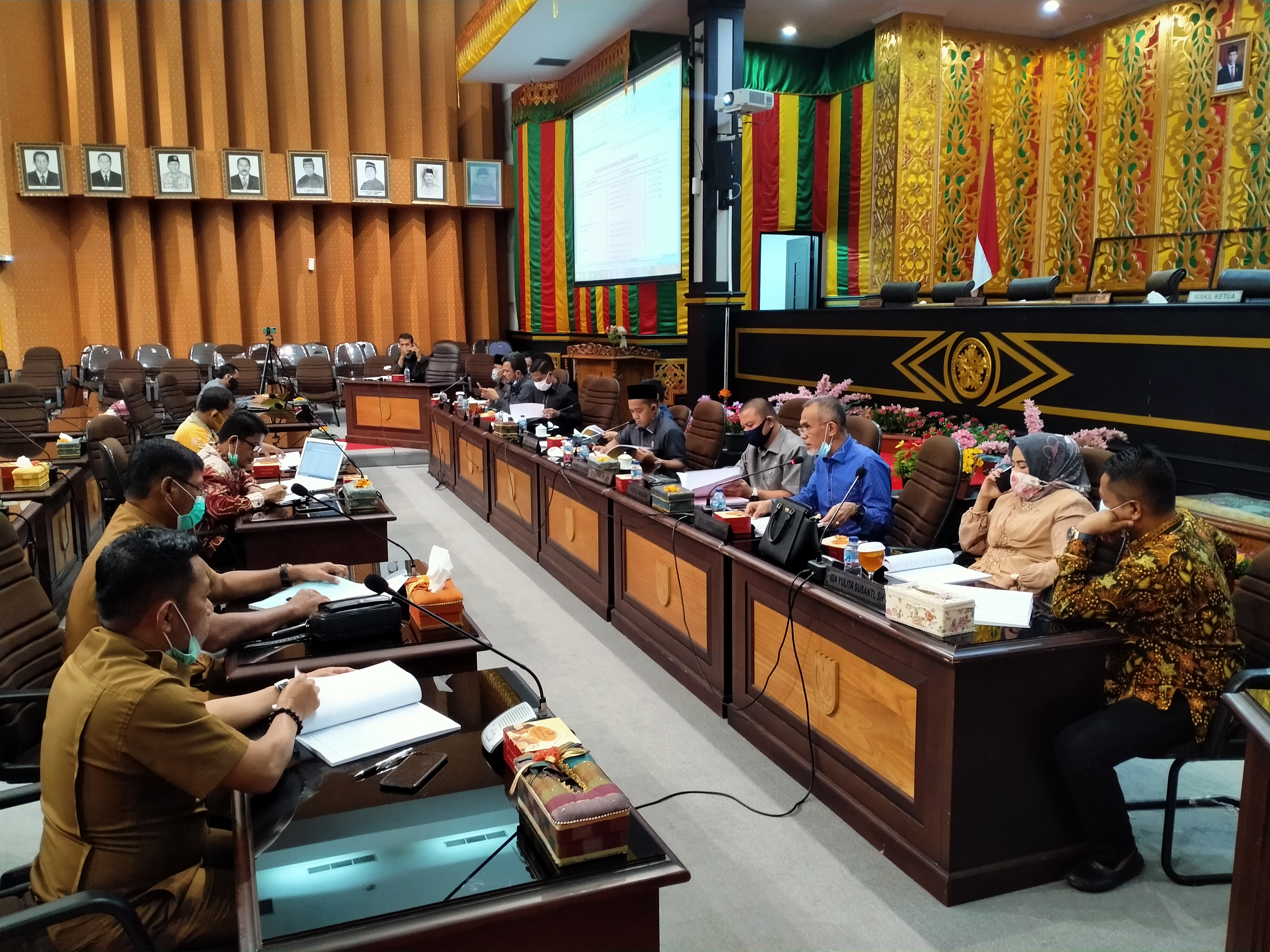 Bersama DLHK, Dewan Pekanbaru Gelar  Rapat Pansus Retribusi Pelayanan Sampah