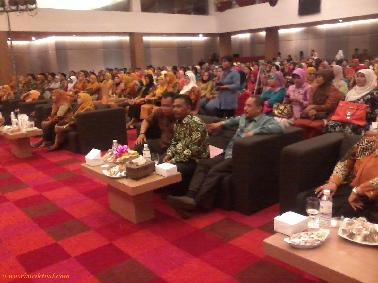 Tradisi Gelar Perpisahan Sehari Sebelum Pengumuman Kelulusan di SMAN 9 Pekanbaru