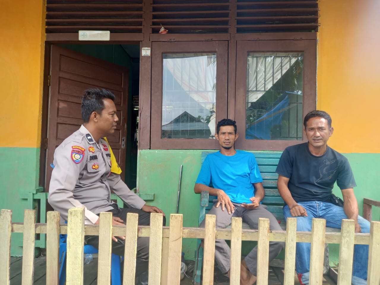 Sambangi Masyarakat, Polsek Gaung Sosialisasi dan Imbauan Pemilu 2024 di Desa Pungkat