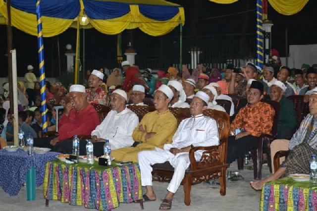 Ustadz Rahul Sampaikan tausiah di Masjid Rahmatullah