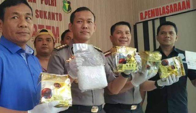 Tersangka masuk jaringan Pak Ci, yang dipenjara di Lapas Karawang