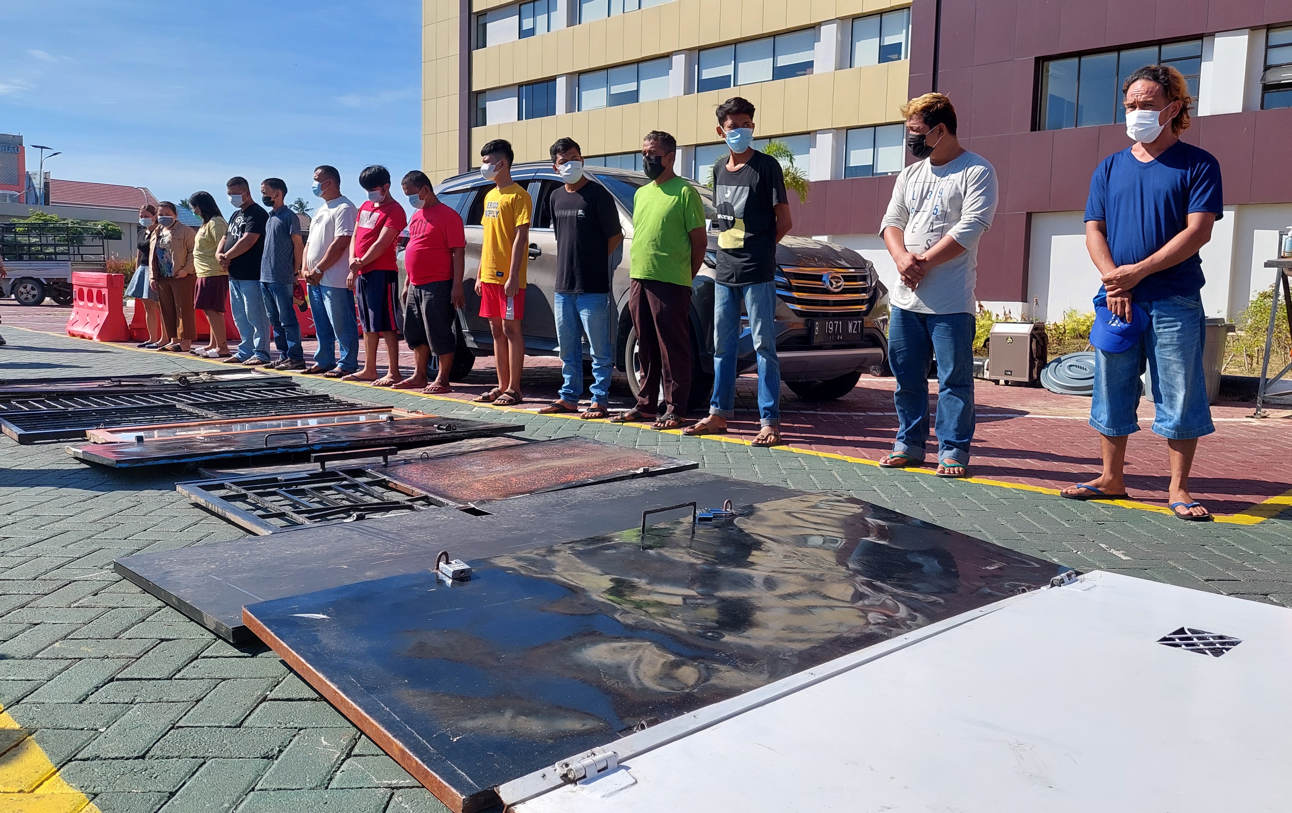 Ringkus 15 Orang, Jual Beli Narkoba di Pangeran Hidayat Pekanbaru Sistem Drive Thru