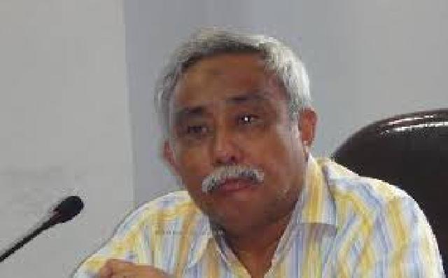 DPRD: Pemerintah Kok tak Berani Bongkar Reklame Ilegal?