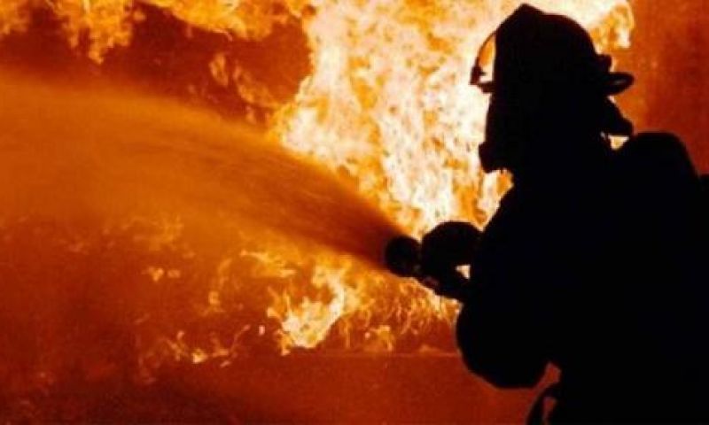 Empat Rumah Petak Hangus, Api Merambat Dari Rumah yang Ditinggal Pulang Kampung