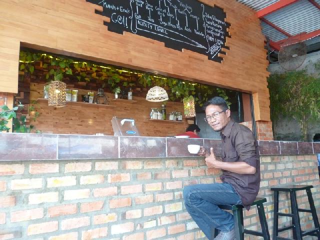 Bagi Yang Merasa Hebat Ditunggu Kedatangannya di Cafe Ayam Lomak