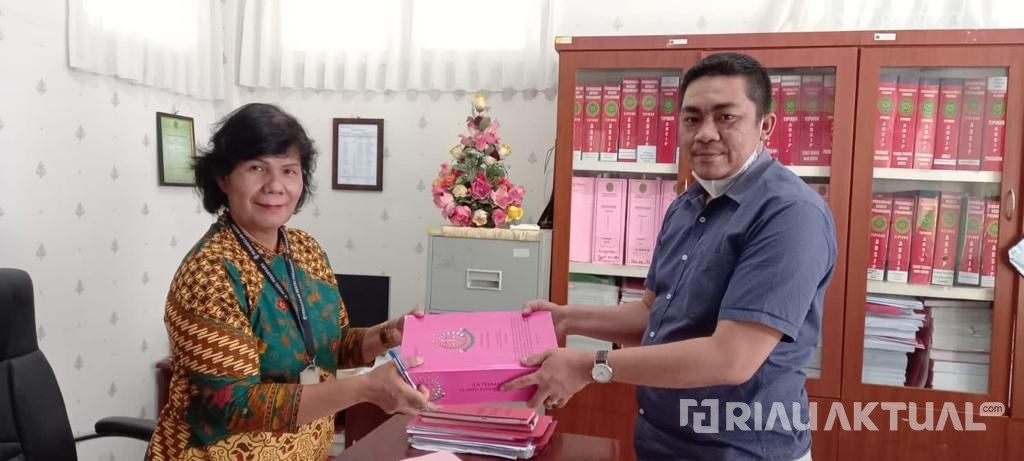 JPU Kejari Rohul Limpahkan Berkas Perkara Tipikor