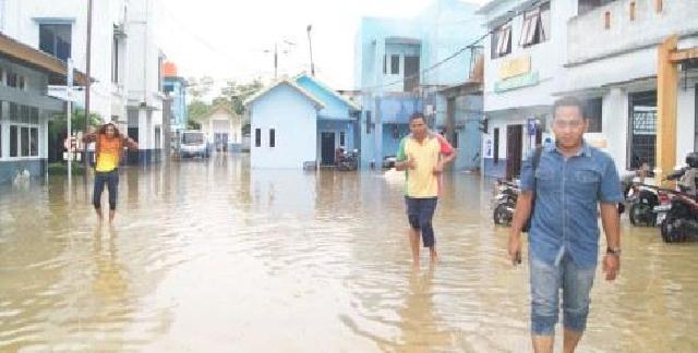 Empat Jam Diguyur Hujan, Dumai Banjir