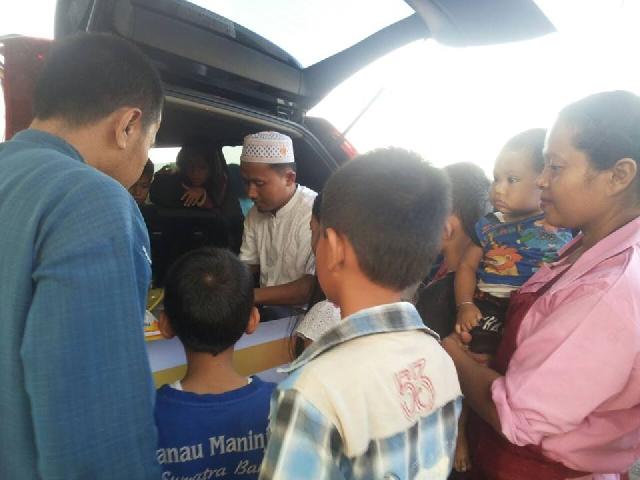 Anggota DPRD Pekanbaru Ini Setiap Sore Keliling Bagikan Minuman Buka Puasa Gratis