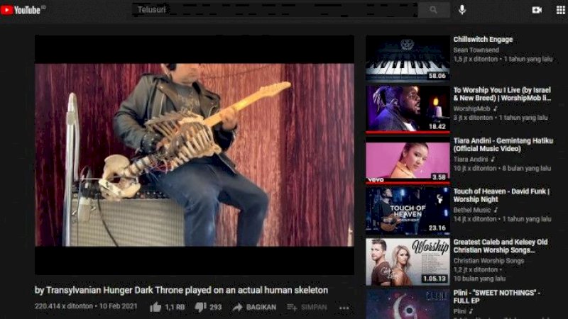 Duh! Pria Ini Ambil Kerangka Pamannya yang Meninggal Lalu Dijadikan Gitar Metal