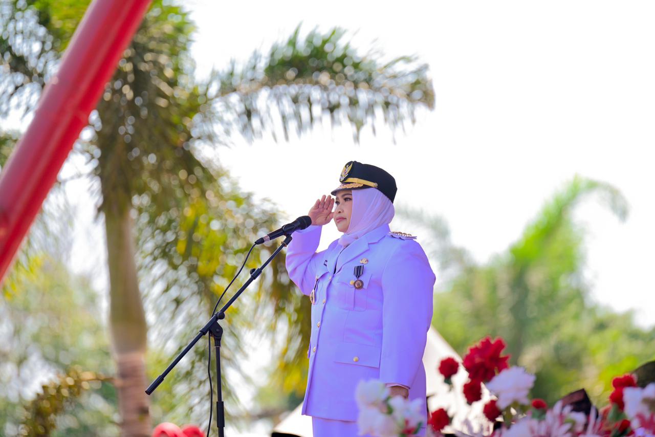 Bupati Kasmarni Pimpin Upacara Detik-Detik Proklamasi HUT ke-80 RI di Bengkalis