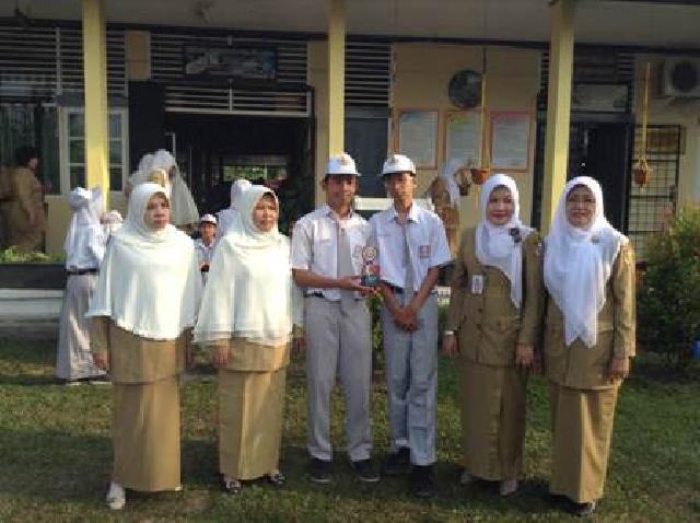 Tiga Murid SMAN 4 Pekanbaru Juara III CMC