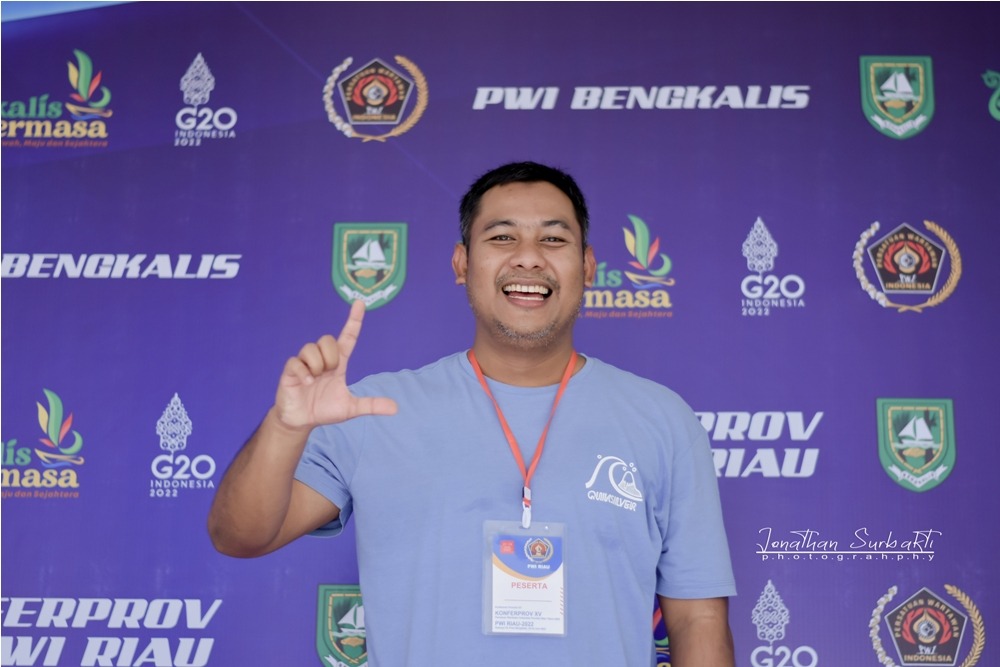 Semarakkan HPN, PWI Pekanbaru Taja Senam dan Jalan Sehat Berkilau Emas