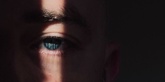 Orang Bermata Biru Berasal dari Nenek Moyang Sama Hidup 10000 Tahun Lalu