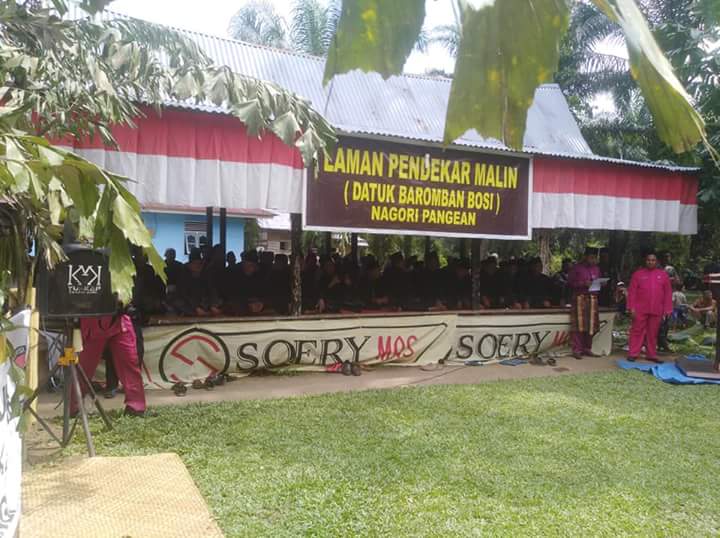 Pemkab Kuansing Apresiasi Pagelaran Silat Pangean Di Desa Pembatang - Padang Kunik