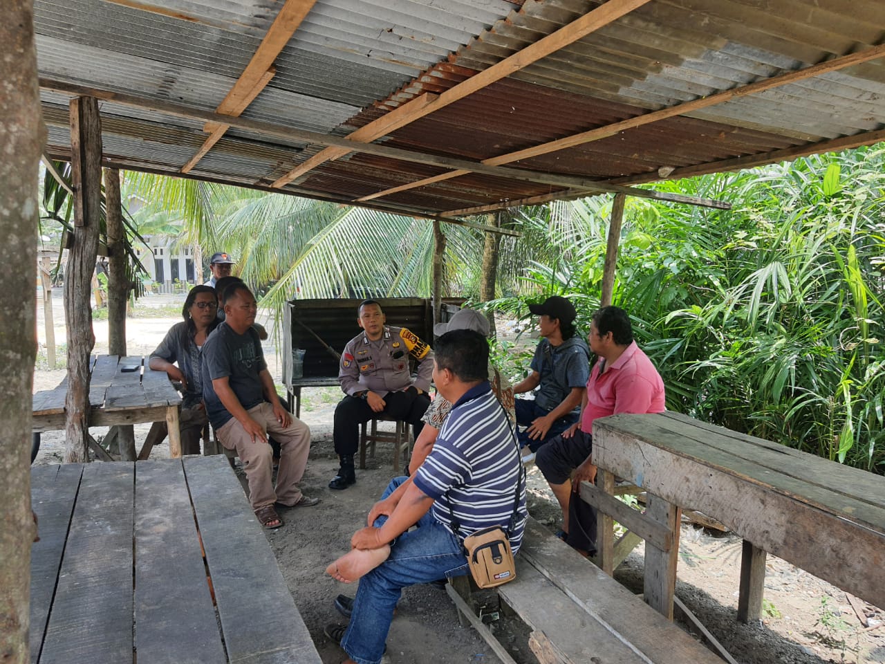 Minggu Kasih Polsek Pinggir: Meningkatkan Kamtibmas di Desa Muara Basung
