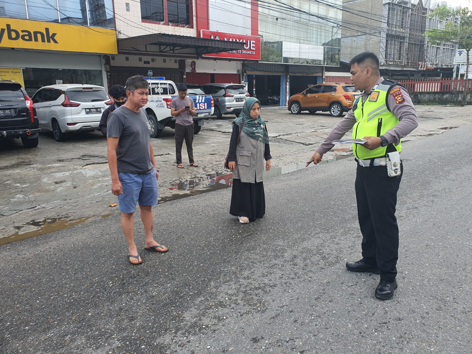 Laka di Jalan Riau, Pengendara Motor Meninggal dunia, Mobil Dilidik Polisi