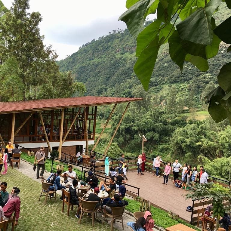 De Potrek Bromo, Ngopi Sambil Menikmati Pemandangan yang Luar Biasa!