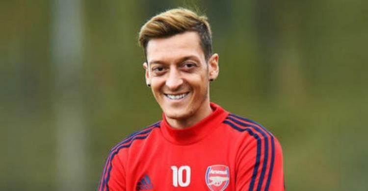 Pindah Ke Turki, Ozil Digaji Rp 1,2 Miliar Per Minggu