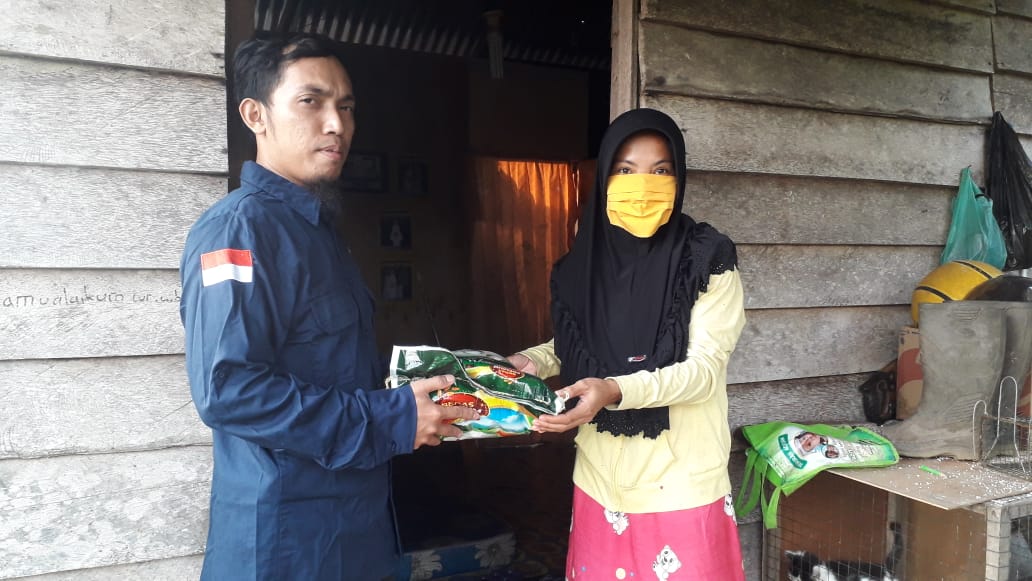 PWI Inhil Kembali Bantu Warga Kurang Mampu