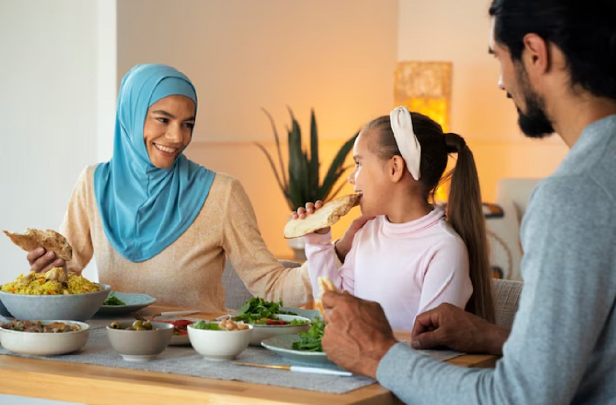 Terlalu Banyak Makan saat Sahur Bisa Cegah Lapar? Berikut Faktanya