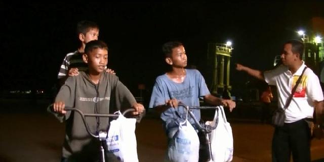 Menyedihkan, Karena Rindu ibu, tiga kakak beradik naik sepeda dari Ogan Ilir ke Ciledug