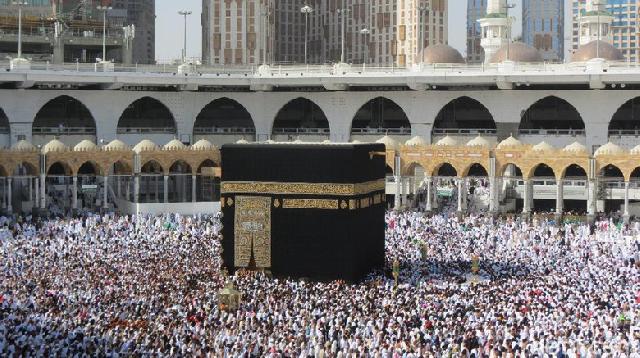 Teroris Masjidil Haram Ledakkan Bom Setelah Terkepung