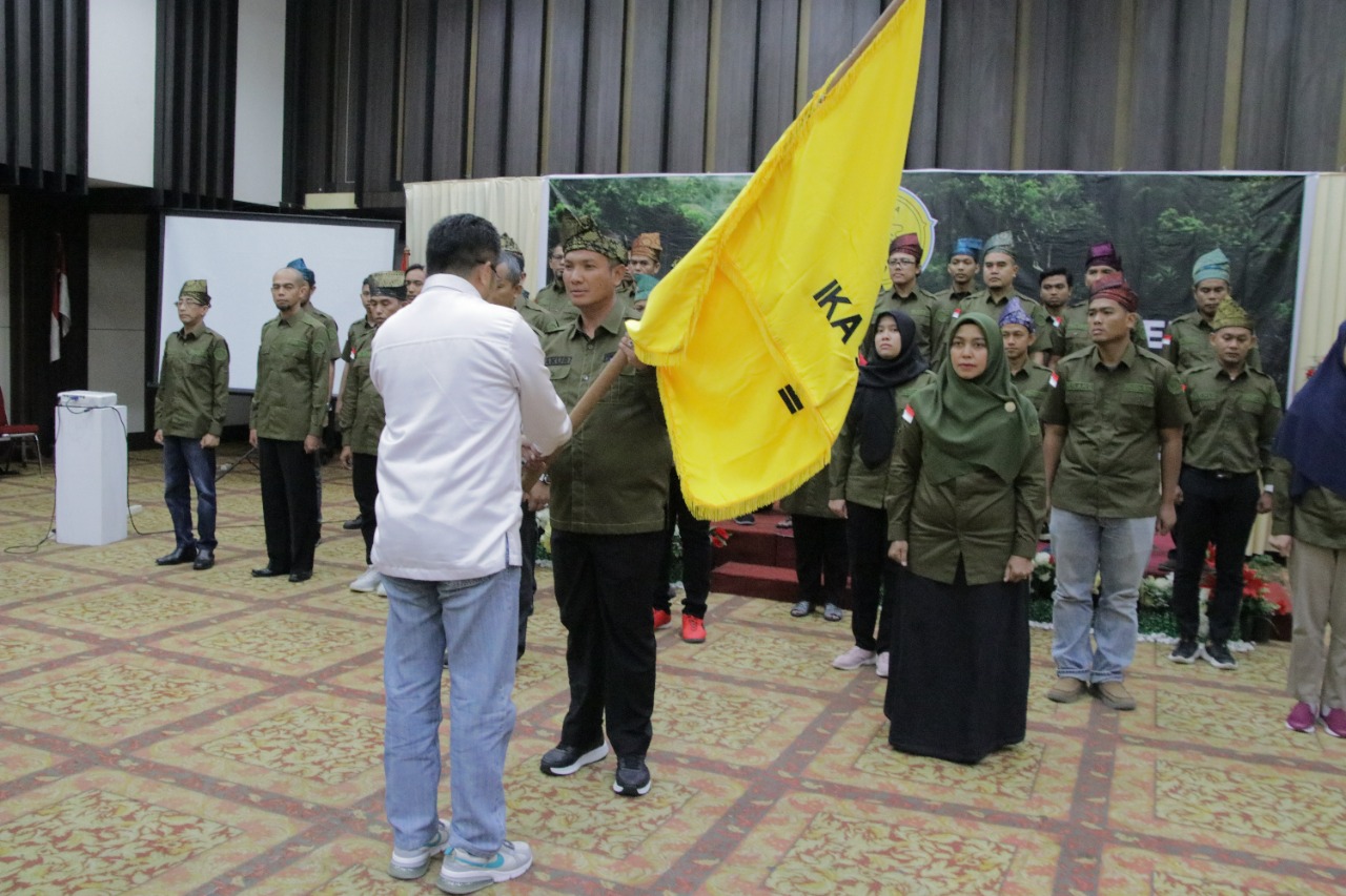 Alek Kurniawan Dikukuhkan Sebagai Ketua IKA SKMA Riau Masa Bakti 2022-2027