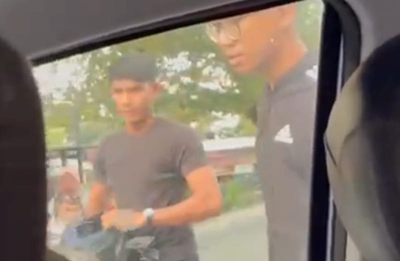 Mobil Mahasiswi Dirusak Rombongan Pemotor di Pekanbaru, Polisi Selidiki Rekaman CCTV