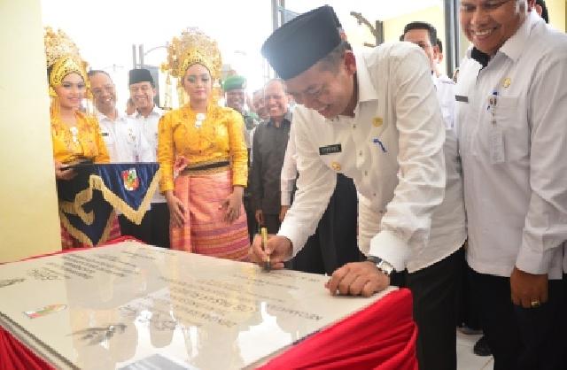 Pemko Serahkan Pengelolaan 50 Bus Ke Dishubkominfo