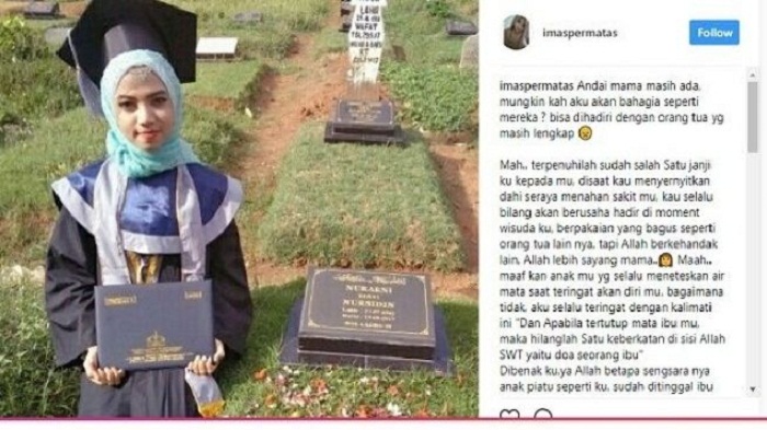 Mahasiswi Cantik Ini Pamer Foto Wisuda di Makam, Alasannya Mengharukan