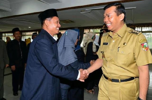 Walikota Pekanbaru Lantik Dewan Pengupahan Pekanbaru Periode 2014-2017