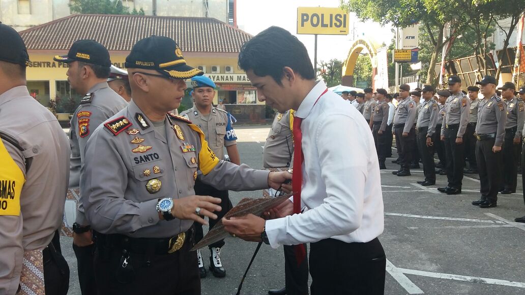 28 Personel Polresta Pekanbaru Naik Pangkat, Susanto : Tahun 2017 Sudah Bekerja Dengan Baik